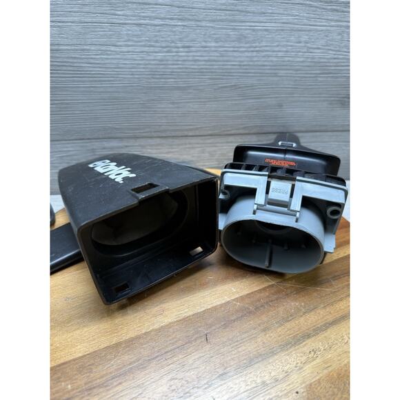 VTG Black & Decker CarVac 9510 12 Volt Car Vacuum Sweeper Black Portable - Picture 7 of 8